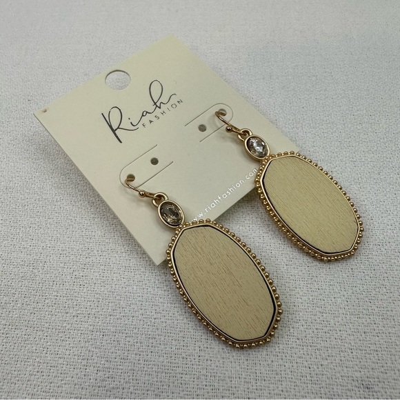 Dangle Earrings Beige And Gold Tone - Picture 2 of 6